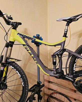 Giant Reign 2 - 26" | Mavic Crossmax ST | Shimano 