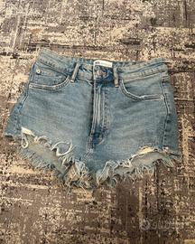 Pantaloni corti di jeans