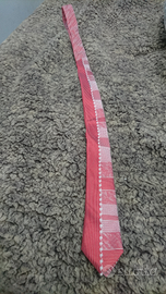Cravatta rosata