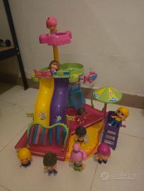 piscina e camper  e 8 personaggi Piny Pon