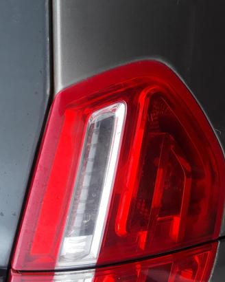 STOP POSTERIORE SINISTRO INTEGRATO NEL PORTELLO CI