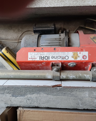 Montecarico a bandiera compreso 2 bidoni