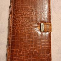 Radio, orologio vintage in custodia libro in pelle