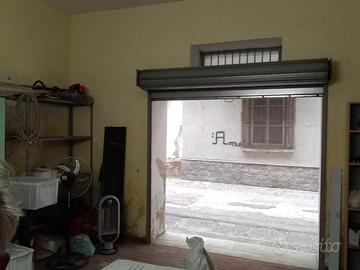 Garage più deposito e più corte esterna con lavel