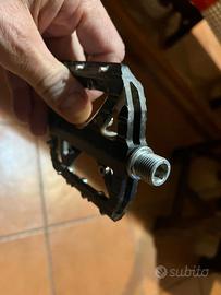 Pedali VP Gripper 007 Nero