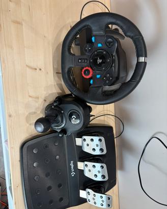 Volante logitech G29 e cambio manuale