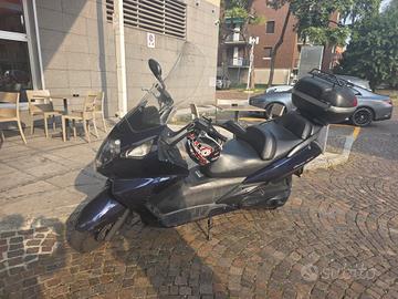 scooter honda sw 400