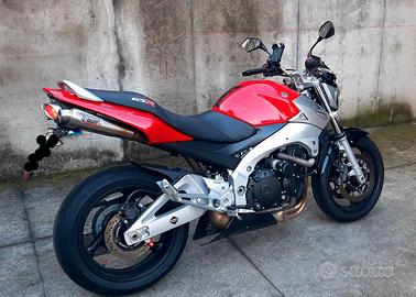 Suzuki GSR 600