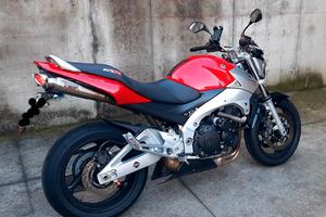 Suzuki GSR 600