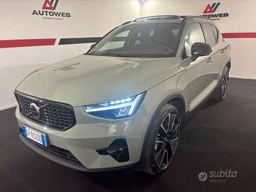Volvo XC40 B3 automatico Ultimate Dark