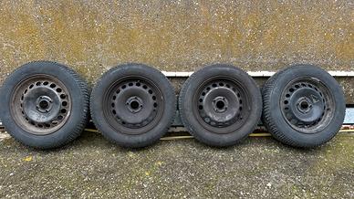 Cerchi priginali Renault con teriche usate