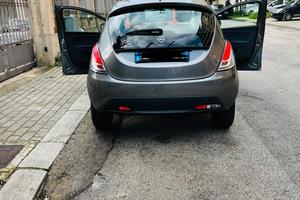 Lancia y 1300 multijet diesel