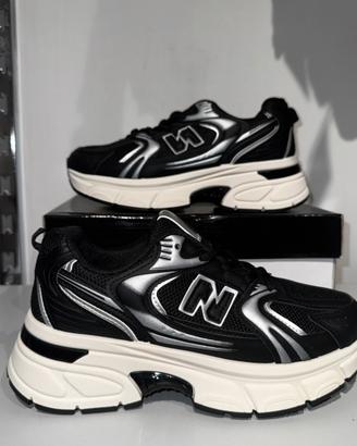 Sneakers modello nere Da donna - taglia 36 - Nuove