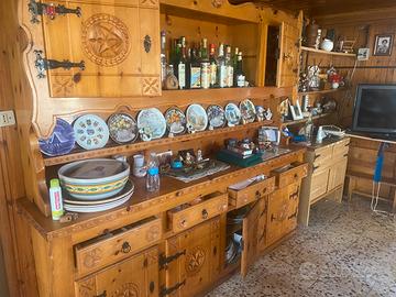 credenza in pino massello intarsiata