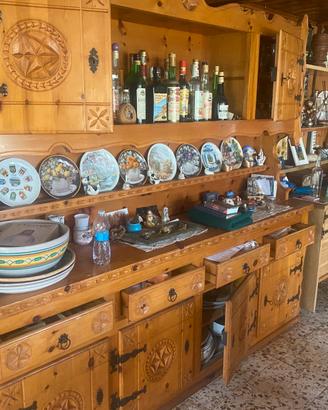 credenza in pino massello intarsiata