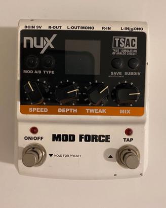 NUX Mod Force (multi-effetto per chitarra)