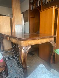 Tavolo in noce italiano metà sec. Stile Luigi XV