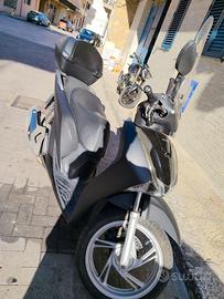 sh 125