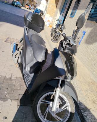 sh 125