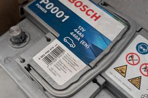 Batteria auto Bosch 44Ah 12V