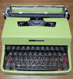 Macchina da scrivere OLIVETTI 32
