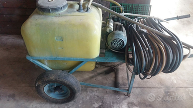 Pompa irroratrice elettrica carrellata