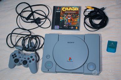 Console Sony PlayStation + controller, memory card