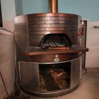 Forno a legna per pizzeria 