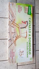 Cavallo a dondolo di Legno