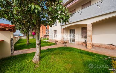 Esclusivo appartamento in villa in contesto trifam