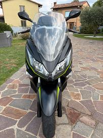 Kawasaki J300