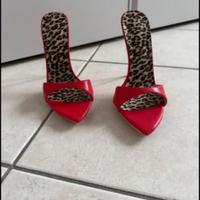 Scarpe decollete’ tacco a spillo alto