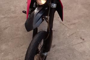 Malaguti xsm 125 4 tempi