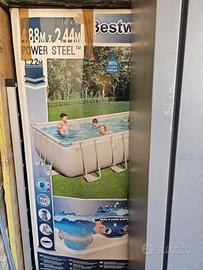 piscina con scaletta