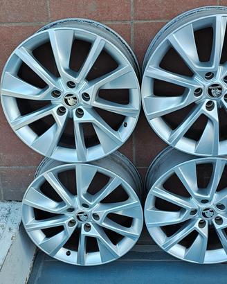 4 cerchi originali 18 Skoda Octavia Yeti Karoq Sup