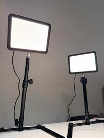 Coppia Luci LED Godox LEDP120C con Cavalletti