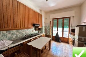 Ampio Appartamento Con Garage e Posto Auto Via Pio