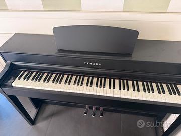 Pianoforte yamaha clp 835 b