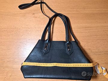 Borsa nera in ecopelle capiente