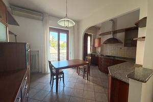 Appartamento con garage e corte, zona M. L. King