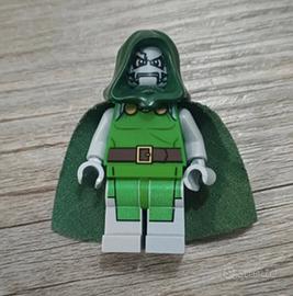 Minifigure sh0052 dr. Doom Destino