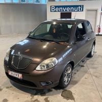 Lancia Ypsilon 1.2 69 CV Unyca'11