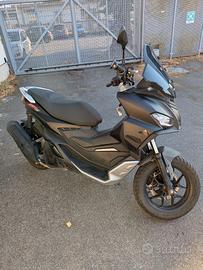 Aprilia SR gt 125