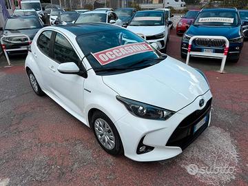 Toyota Yaris 1.5h 92cv *PRONTA CONSEGNA*