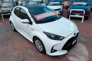 Toyota Yaris 1.5h 92cv *PRONTA CONSEGNA*