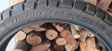 gomme moto