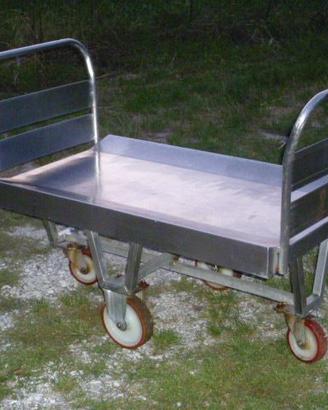 Carrello manuale 4 ruote. In inox. "Portatutto".