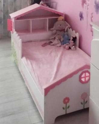 Lettino per bimba primi anni
