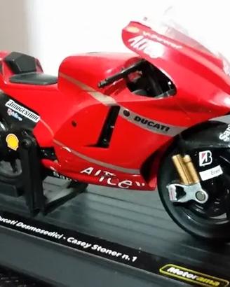 modellino moto GP Ducati Desmosedici