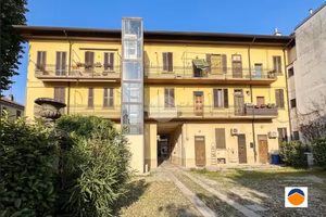 3 LOCALI A CERNUSCO SUL NAVIGLIO